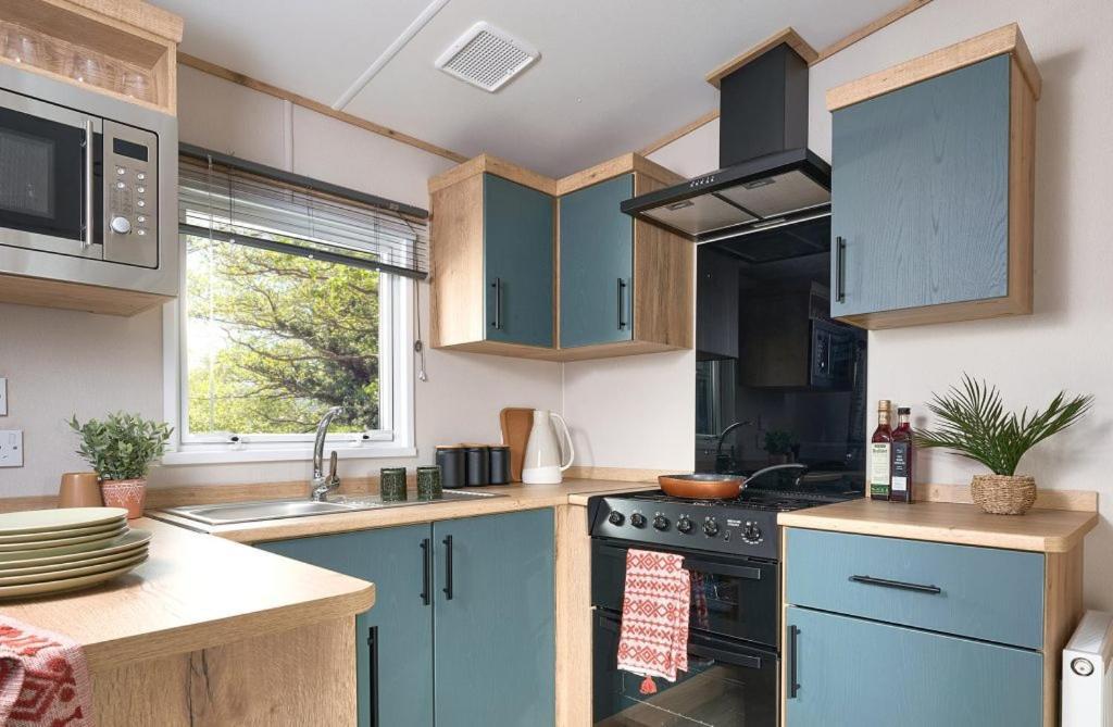 Widemouth Bay Caravan Park Bude Exterior photo